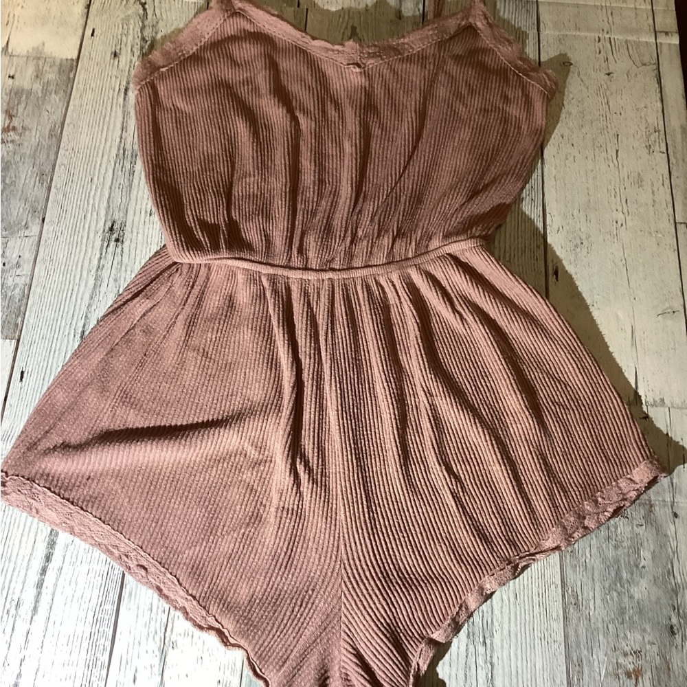 Kirious Pink Ribbed Romper Size Medium